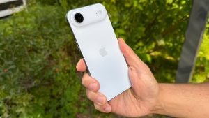Autentificare simplificată pe iPhone: acces fără parole cu chei și doi pași