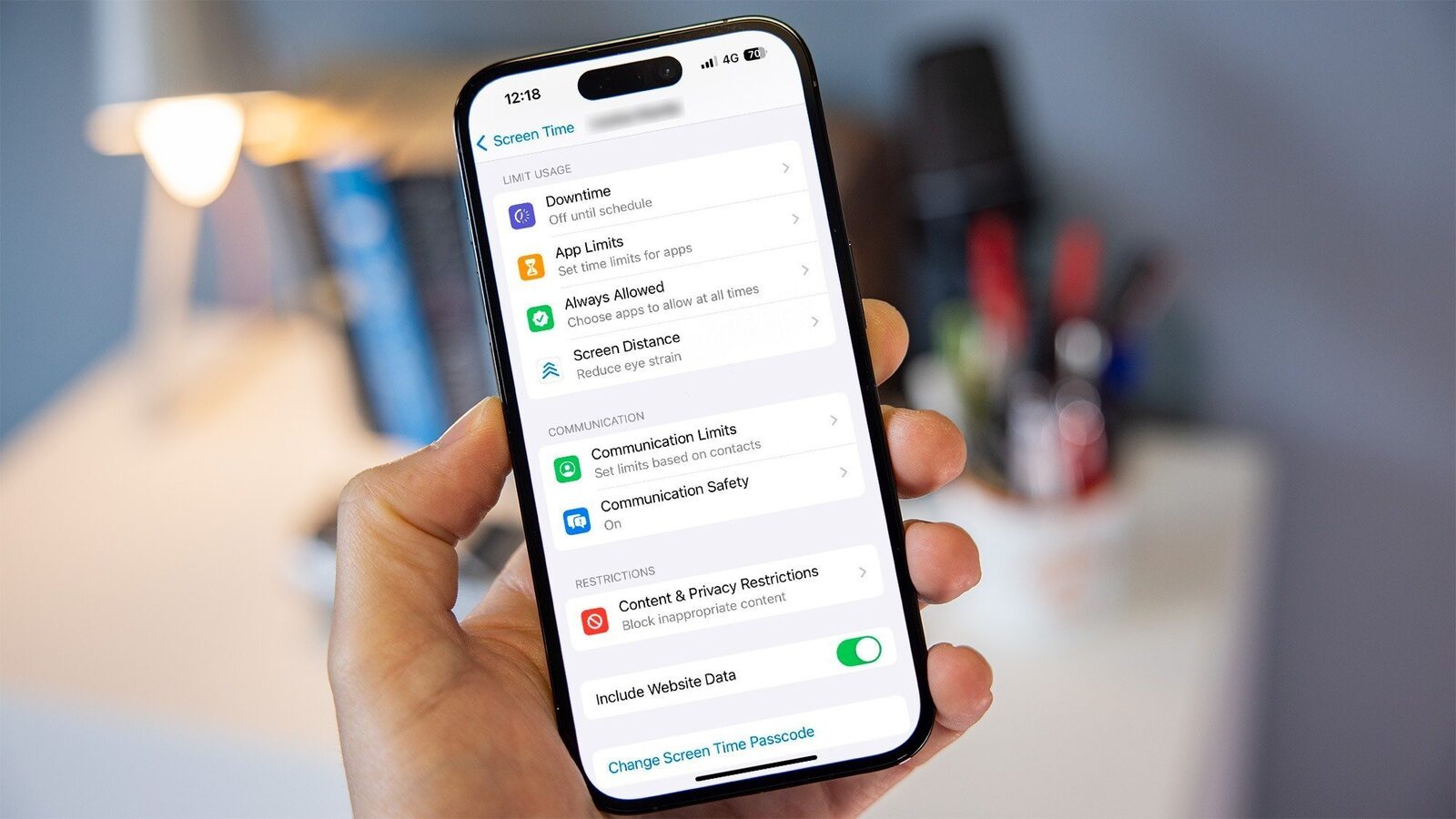 [ad_1] Partajarea familială reprezintă o funcție esențială în ecosistemul Apple, oferind utilizatorilor posibilitatea de a împărți abonamente, conținut digital și spațiu de stocare iCloud între membrii aceleiași familii