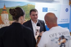 Liviu Coocoș, elev prim-vicepreședinte al PNL Brașov, arestat pentru trafic de influență și fraudă / Procurorii DNA au realizat joi percheziții la compania de apă din Brașov, unde ocupă funcția un lider liberal