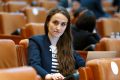 oana-toiu-usr-parlament-e1657040805130.jpg