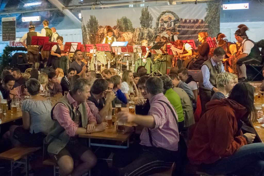 oktoberfest-festivalul-berii.jpg