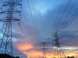 Cine are dreptate, Ivan sau Recean? La ce preț furnizează România energie către Republica Moldova?