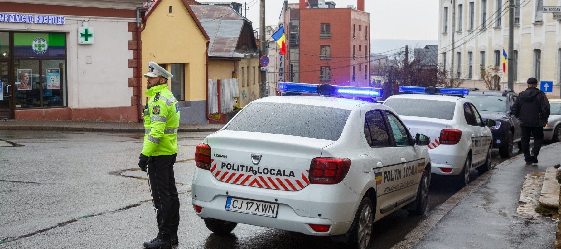 politia-locala-cluj-napoca-politisti-locali.jpg