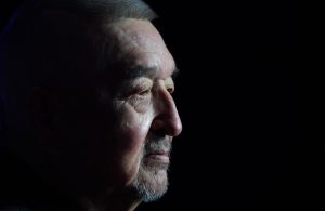 Graham Greene, actorul cunoscut pentru rolul din filmul premiat cu Oscar “Dansând cu lupii”, a decedat la vârsta de 73 de aniea noastră”