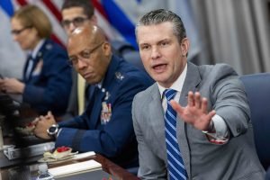 Secretarul Apărării din SUA, Pete Hegseth, organizează o întâlnire oficială cu oficialii militari americani din întreaga lume, care va avea loc săptămâna viitoare în Virginia
