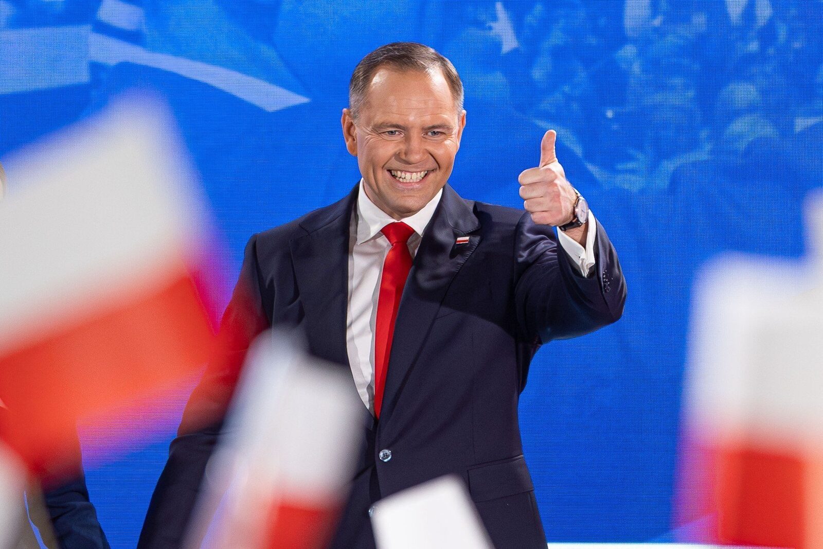 Președintele Poloniei, Karol Nawrocki, efectuează prima sa vizită la Washington, evidențiind diferențele diplomatice între el și fostul premier Donald Tusk