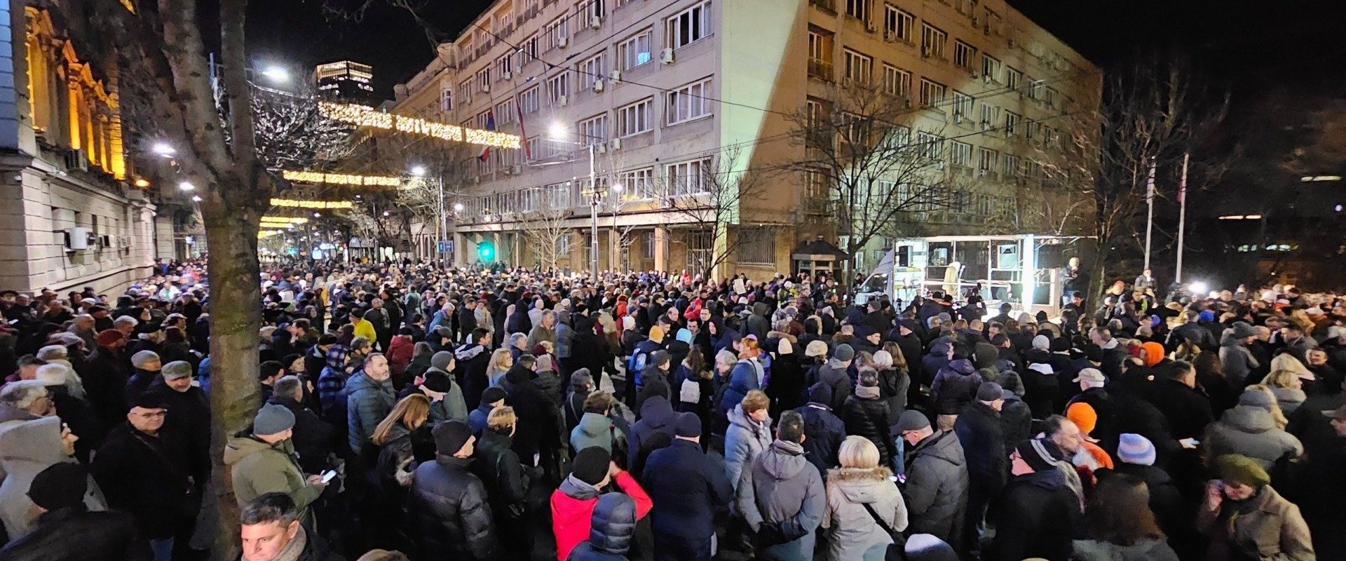 protest-Serbia-alegeri.jpeg