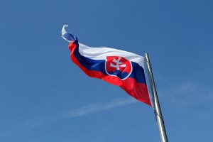 Slovacia vrea să își normalizeze relațiile cu Rusia și reia emiterea vizei pentru cetățenii ruși; prim-ministrul Fico afirmă că nu înțelege de ce este singurul conducător european prezent la Beijing, subliniind că se conturează o nouă ordine mondialăea noastră”