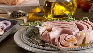 Surse de proteine pentru salate: de la pește la leguminoase – transformă orice salată vegetală într-o masă nutritivă completă, chiar un fel principal, prin adăugarea de proteine ușoare și carbohidrați complexiea noastră”