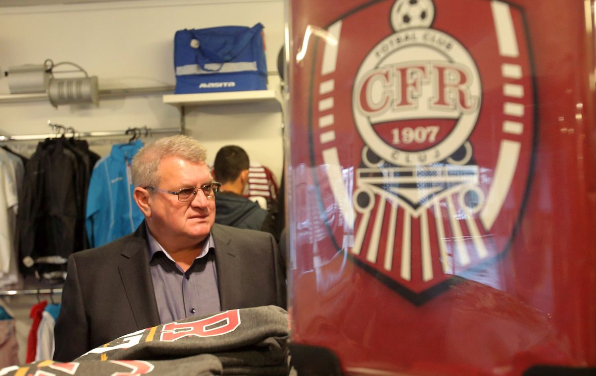 Iuliu Mureșan îl demite pe Mandorlini de la CFR Cluj și intră în negocieri cu Dorinel Munteanu.