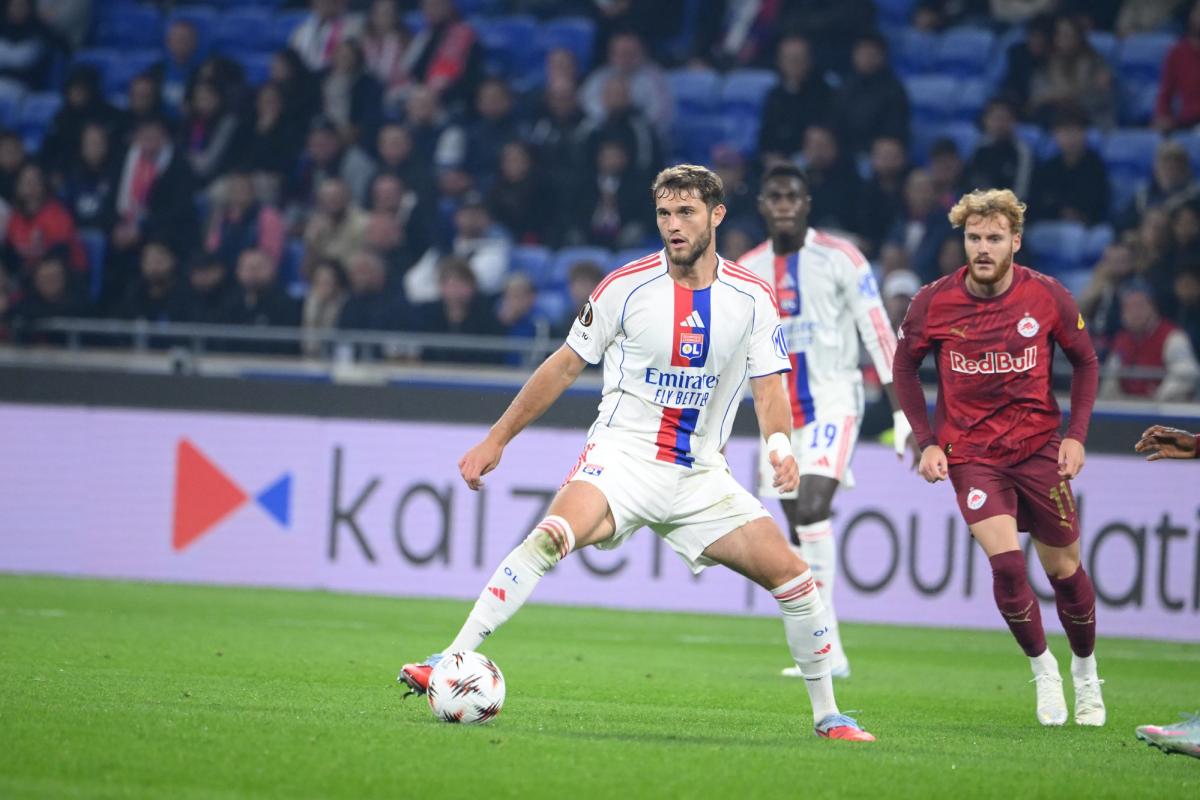 Antrenorul echipei OL, Paulo Fonseca, a selectat 21 de jucători pentru deplasarea la Nice, în timp ce Tanner Tessmann ar putea fi menajat.