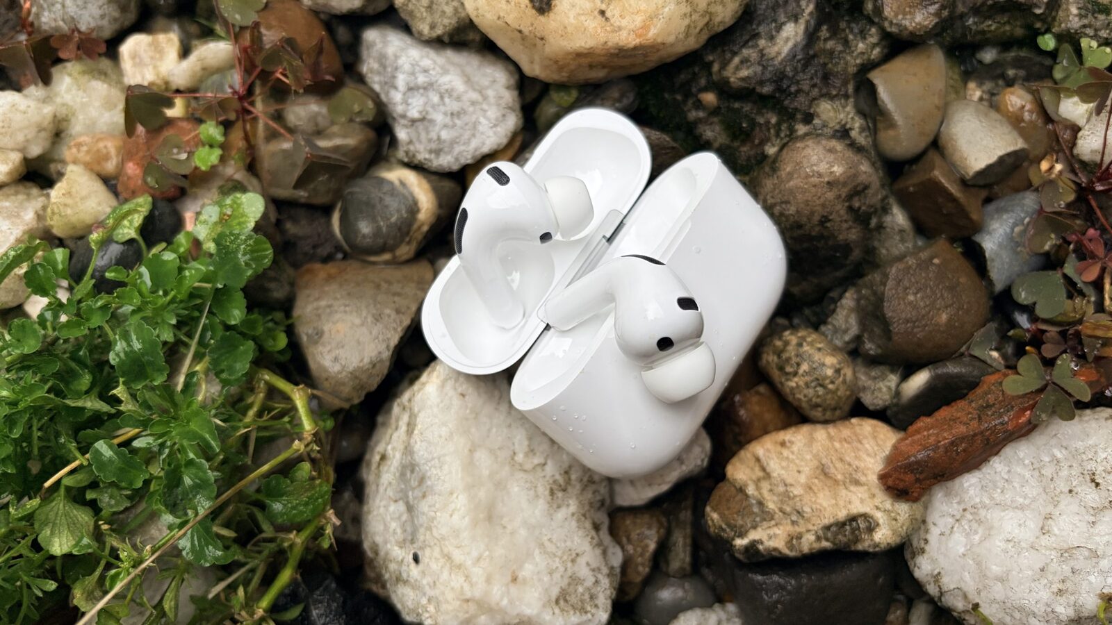 [ad_1] Noile căști AirPods Pro 3 de la Apple reprezintă o actualizare semnificativă în segmentul dispozitivelor audio wireless, integrând tehnologii avansate și capabilități îmbunătățite