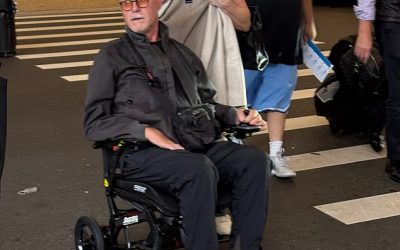 102583989-15149329-ALS_stricken_Eric_Dane_was_seen_in_a_wheelchair_in_Washington_DC-a-46_17592626710.jpeg