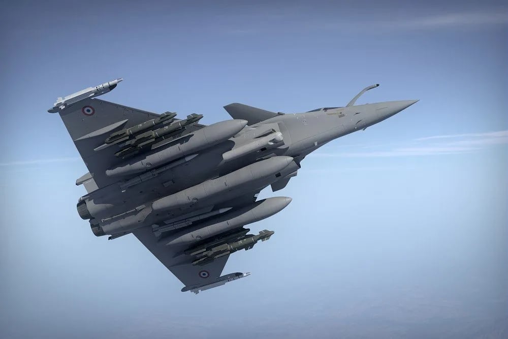 Întâlnirea miniștrilor Apărării din Franța, Germania și Spania, programată pentru discuția unui avion de vânătoare european, a fost amânată din cauza crizei politice din Franța