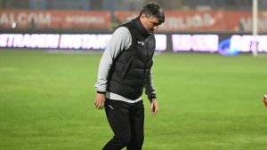 Mihalcea a făcut declarația serii după ce UTA a pierdut și Botoșani a preluat conducerea: ”Ar trebui să mai facem doi-trei copii?”