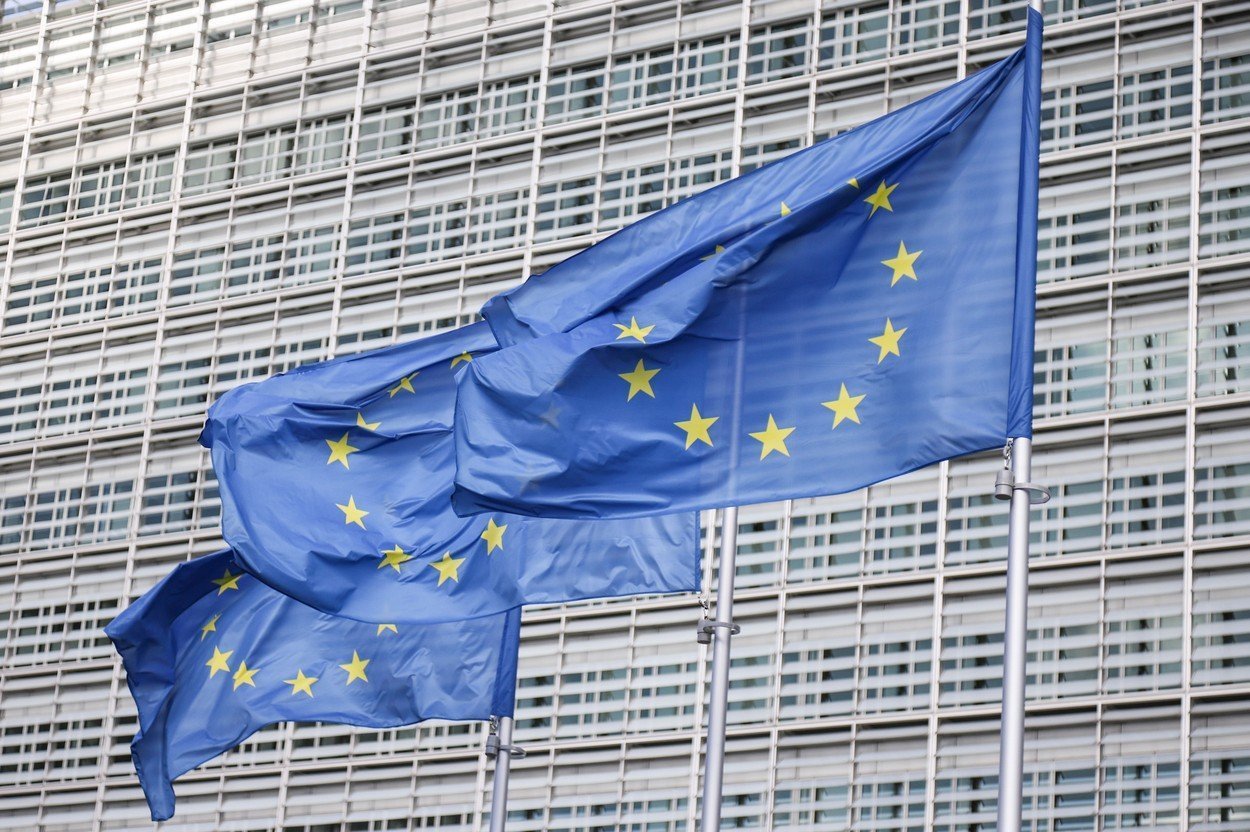 [ad_1] Comisia Europeană a lansat noi inițiative pentru protecția copiilor online, solicitând informații din partea platformelor digitale mari, precum Snapchat, YouTube, Apple Store și Google Play