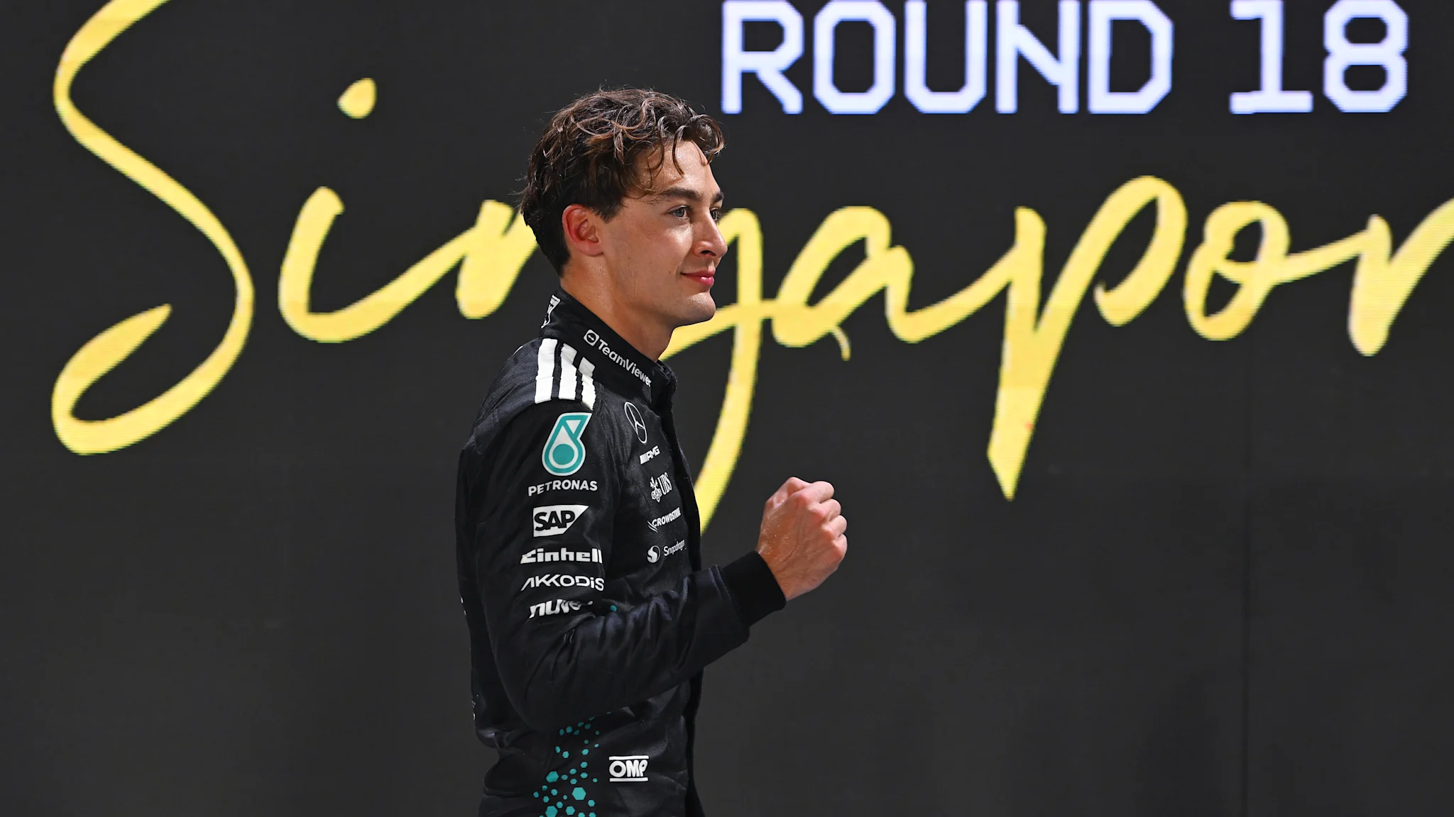 George Russell obține prima pole la Grand Prix-ul din Singapore, stabilind un nou record pe circuit.