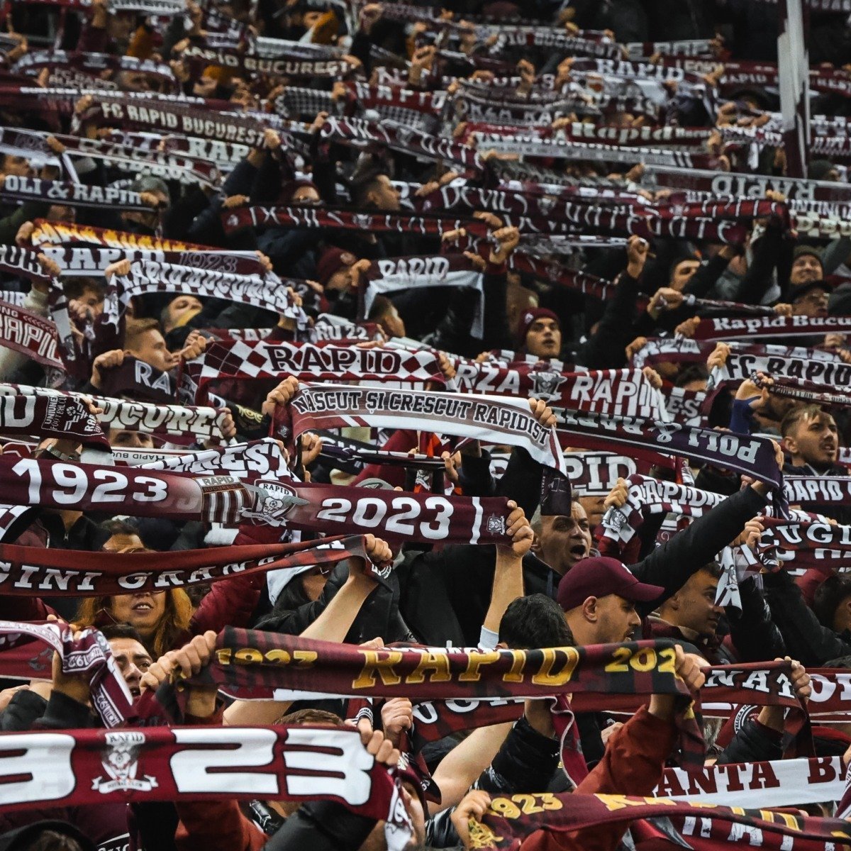 Rapid București învinge Farul Constanța cu 3-1 și conduce în clasamentul Superligii înaintea partidei dintre Craiova și adversarii săi