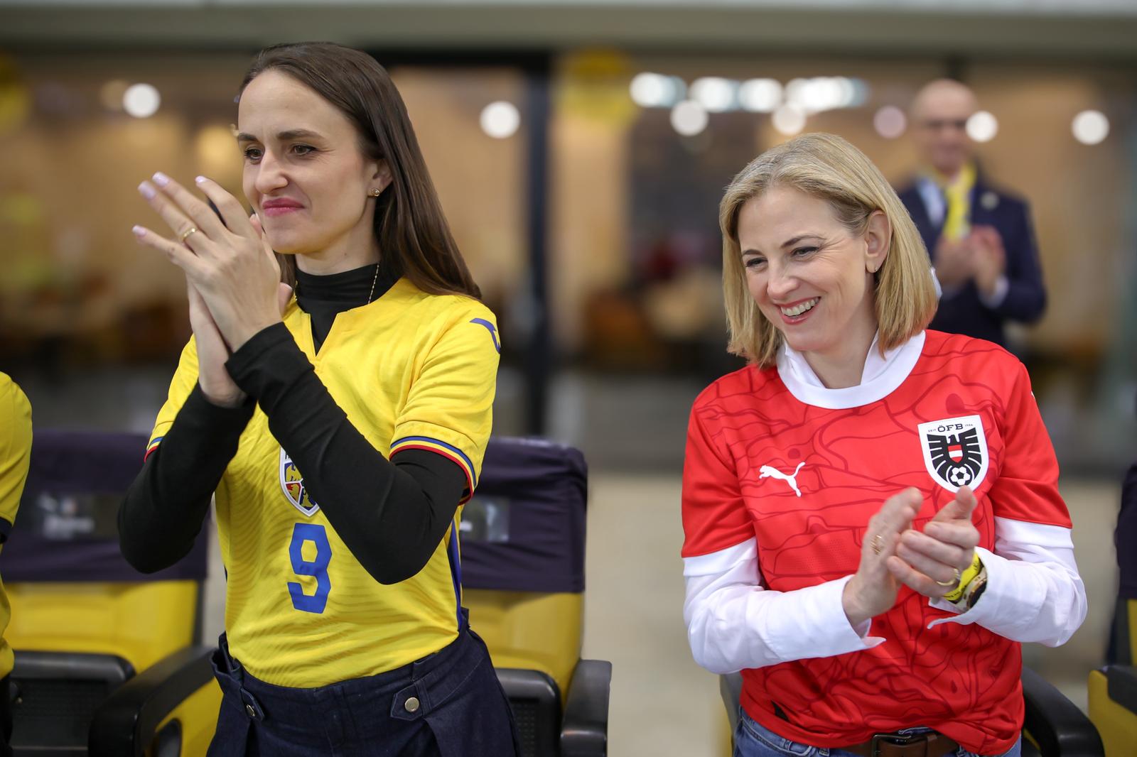 [ad_1] Ministrul de Externe al României, Oana Ţoiu, a fost prezentă duminică seară la meciul de pe Arena Națională, unde echipa națională a României a jucat împotriva celor a Austriei