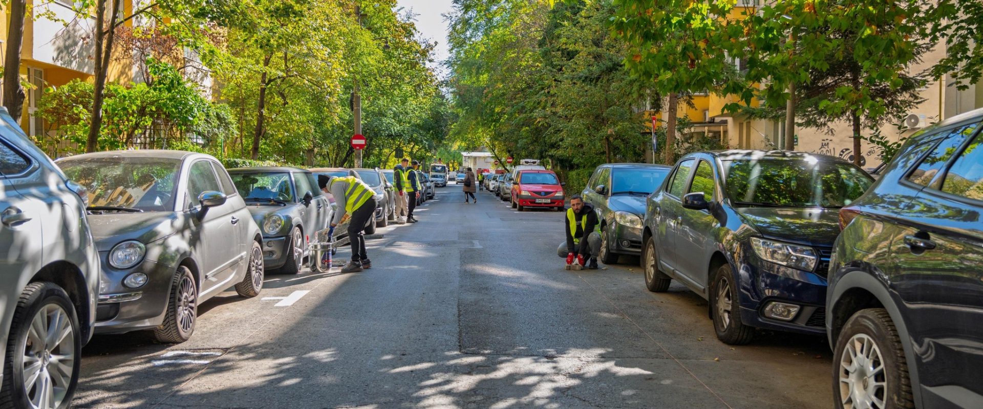[ad_1] Primăria Sectorului 2 investește în amenajarea de parcare rezidențială și urbanistică Locuri de parcare nou-create pentru rezidenți în Sectorul 2 Primăria Sectorului 2 a finalizat recent amenajarea a 101 noi locuri de parcare pe strada Pescărușului, într-o zonă unde spațiile de parcare erau până acum neamenajate și mașinile parcate haotic