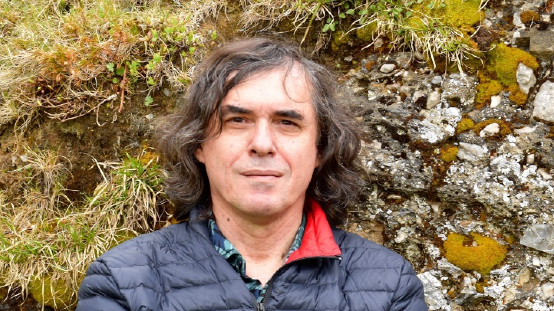 [ad_1] Scriitorul Mircea Cărtărescu, adesea nominalizat pentru Premiul Nobel pentru Literatură, a publicat recent o fotografie pe rețelele sociale, în care apare lângă statuia lui James Joyce