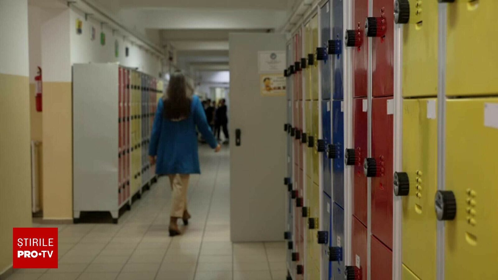 [ad_1] Un procent de aproximativ o treime dintre dascălii din România sunt deja de peste 50 de ani, iar cei tineri, deși sunt prezenți în număr mai mic, avertizează că se simt „prea stresați”