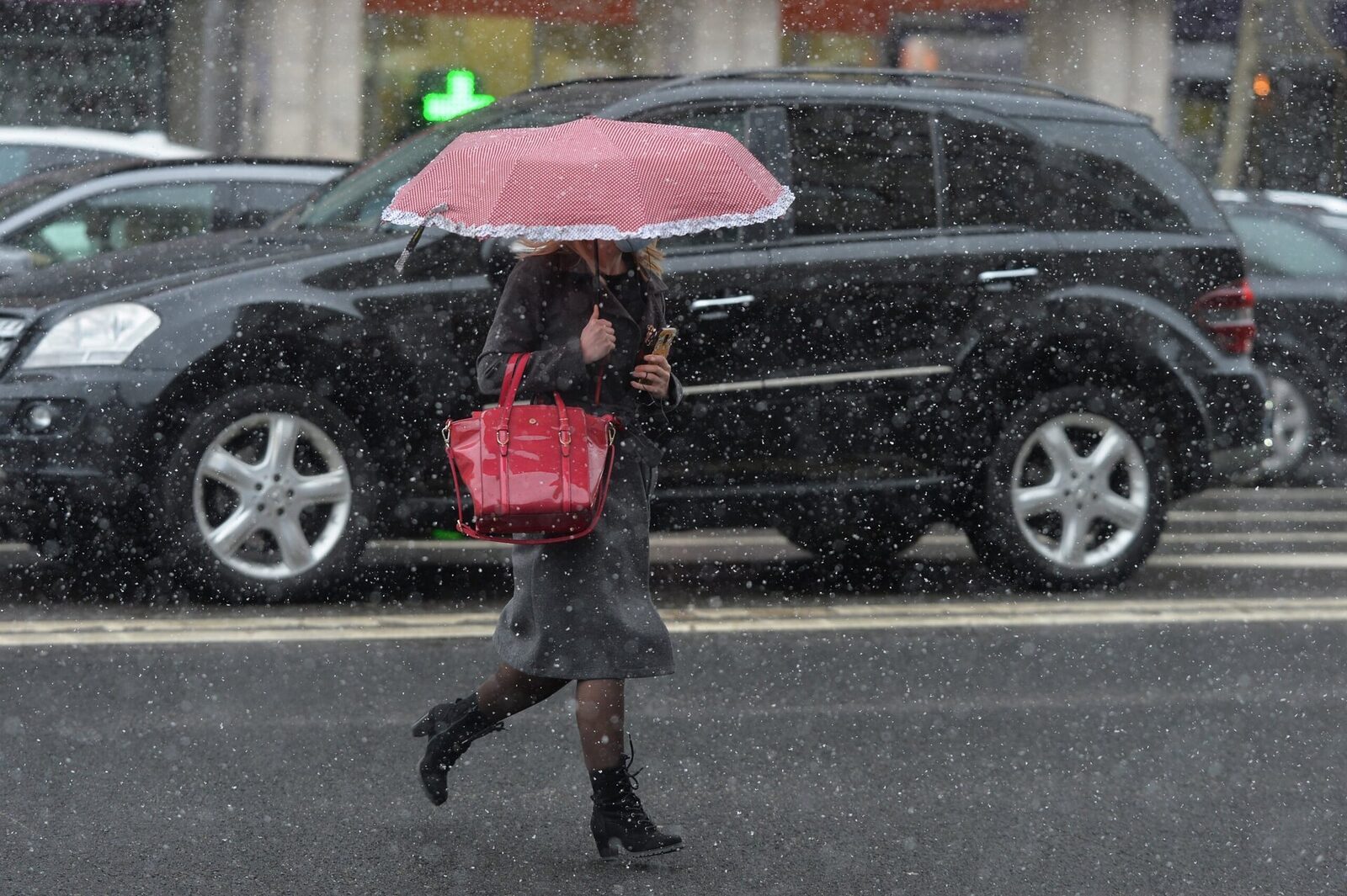 Vreme rece, precipitații și nori în următoarele zile