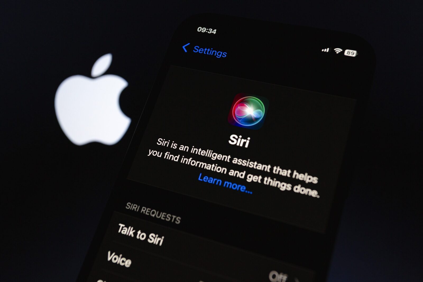 [ad_1] Procuratura din Paris a deschis o anchetă împotriva Apple din cauza colectării de înregistrări ale utilizatorilor prin intermediul asistentului vocal Siri