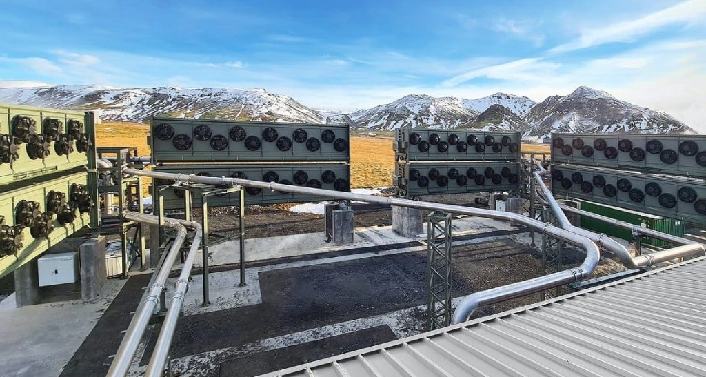 9e740d8e-54c4-469a-b8e5-e7fa8452b5ab_Climeworks-direct-air-capture_plant-Orca.jpg