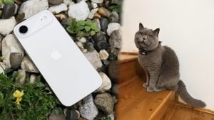 Recenzie iPhone Air: cât de atrăgător este noul telefon Apple, încât i-ai ierta orice greșeală