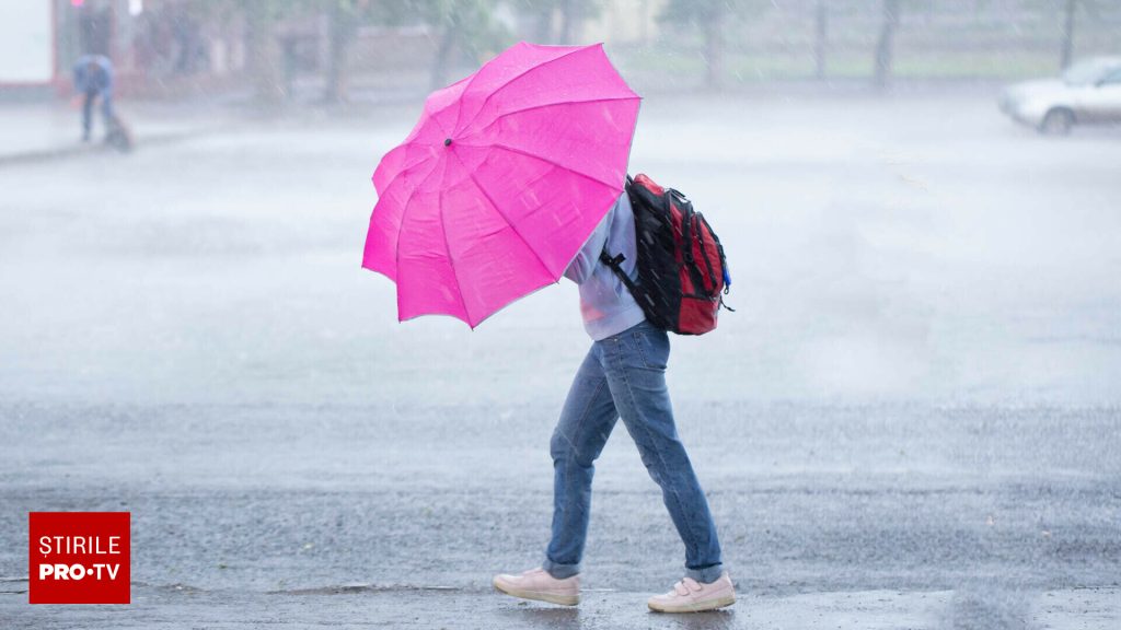 Cod portocaliu de ploi și ninsori, începând de joi. Care sunt zonele vizate de avertizarea meteo de vreme rea. HARTĂ