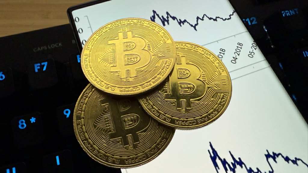 Bitcoin-fluctuatii-2025.jpg