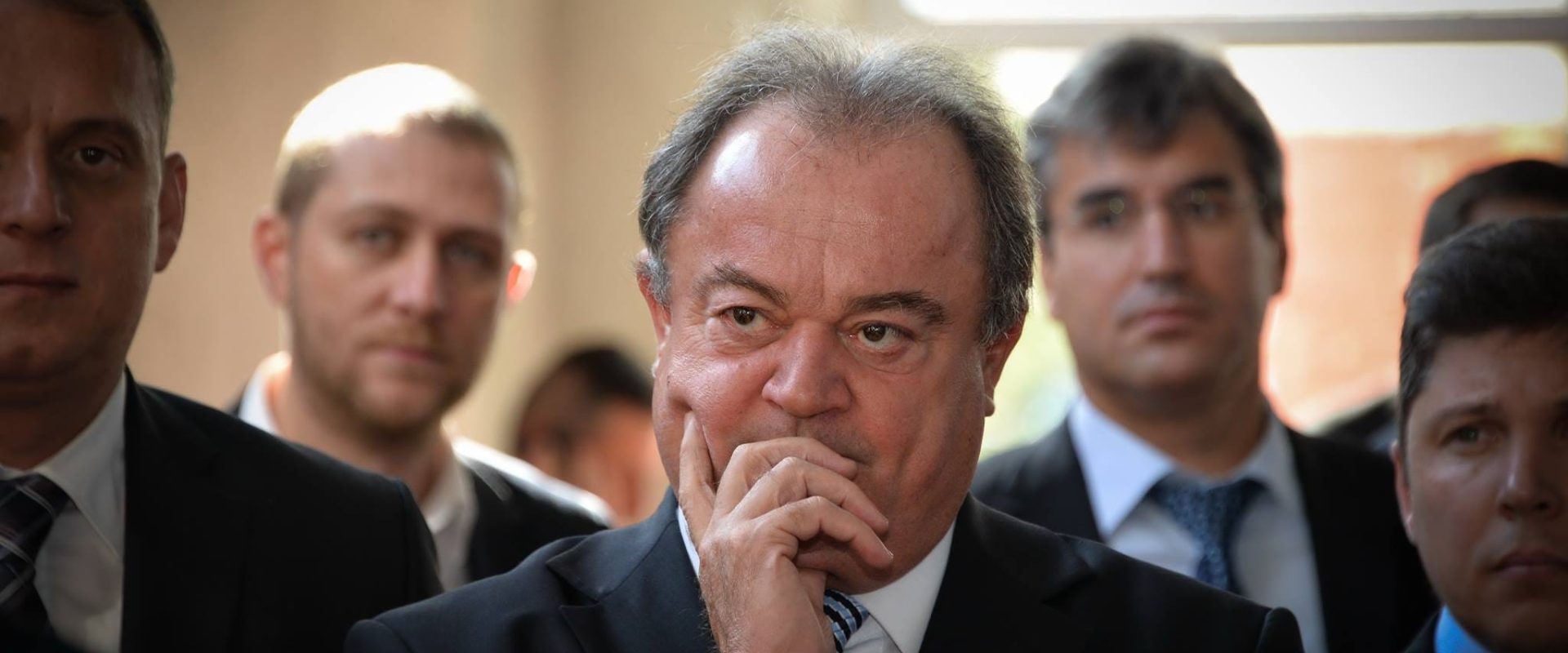 Blaga afirmă: Premierul poate prelua responsabilitatea dacă decizia CCR privind