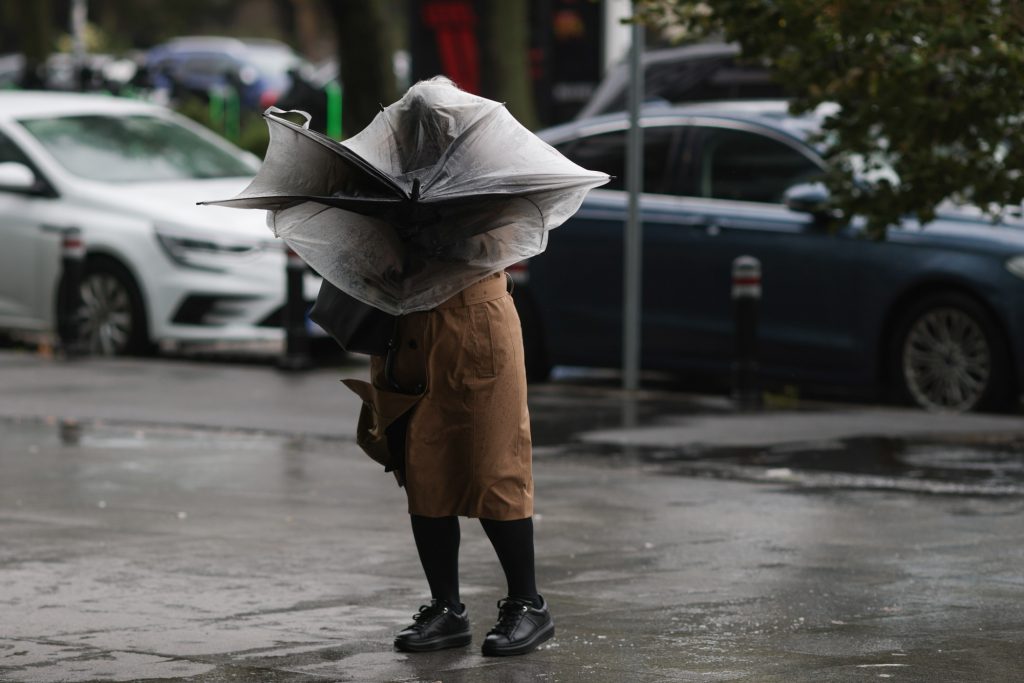 Ploaie în București. Inquam Photos / Octav Ganea