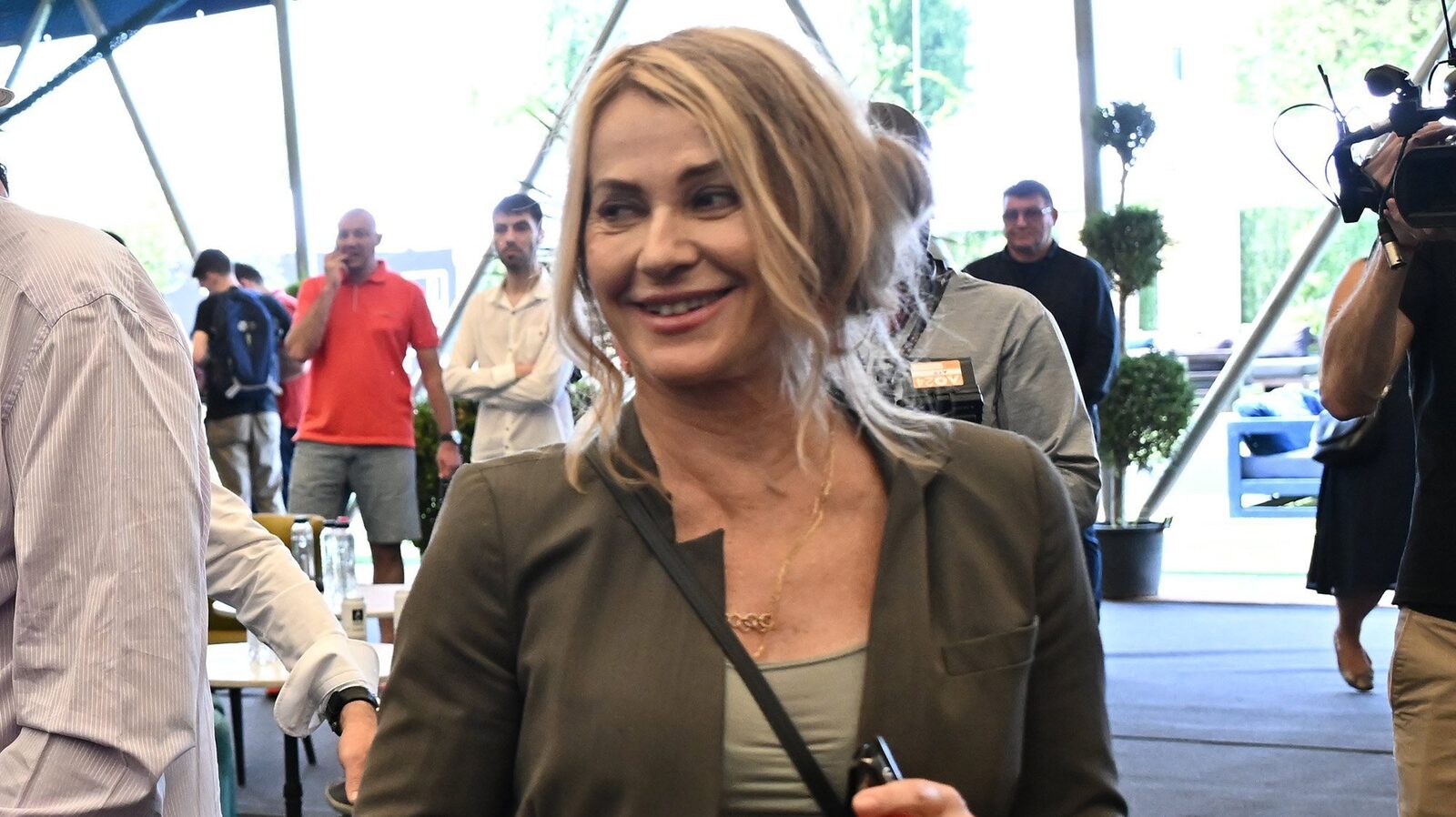 [ad_1] Nadia Comăneci, legenda gimnasticii românești, a revenit recent în România pentru a onora o serie de invitații