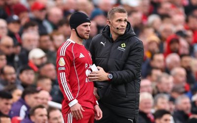 Why is Alexis Mac Allister wearing black cap in Liverpool vs Manchester United in Premier League?