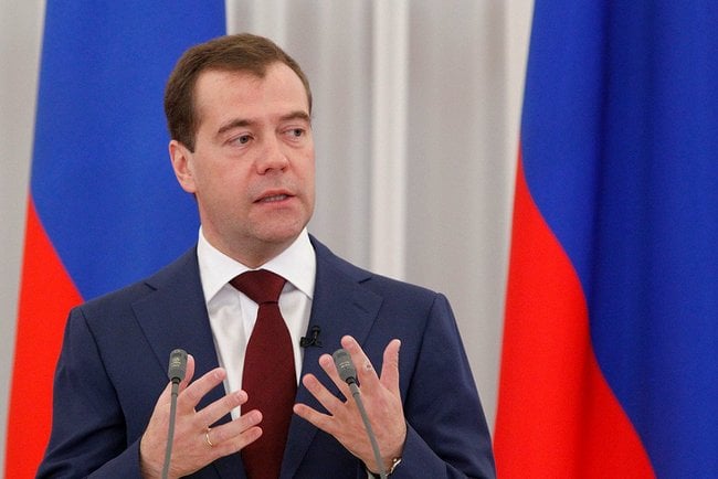 Dmitry_Medvedev_27_April_2012-4.jpg