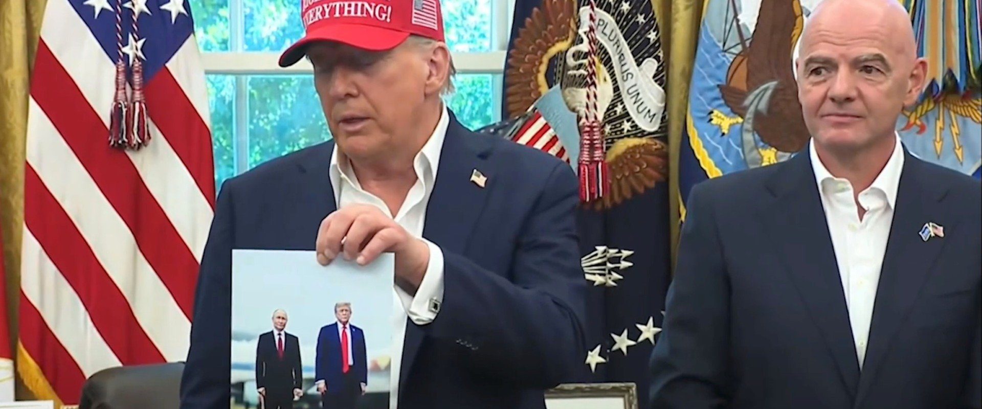Donald-Trump-anunta-tragerea-la-sorti-pentru-mondialul-de-Fotbal-din-2026.jpg