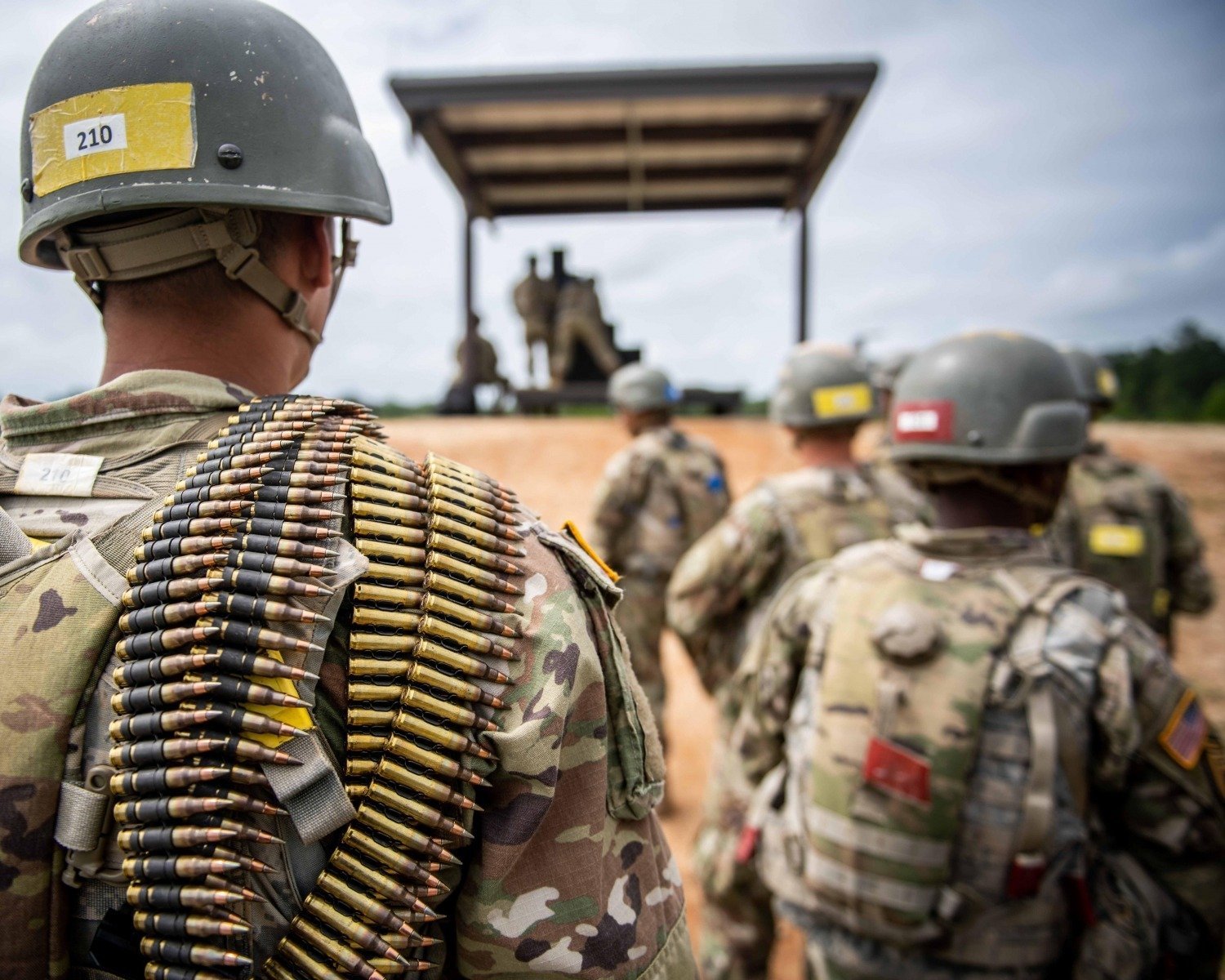 [ad_1] Armata americană își reduce prezența în Irak, a anunțat marți Ministerul Apărării, motivând decizia prin rezultatele obținute în combaterea organizației Statul Islamic, pe care o consideră acum învingătoare