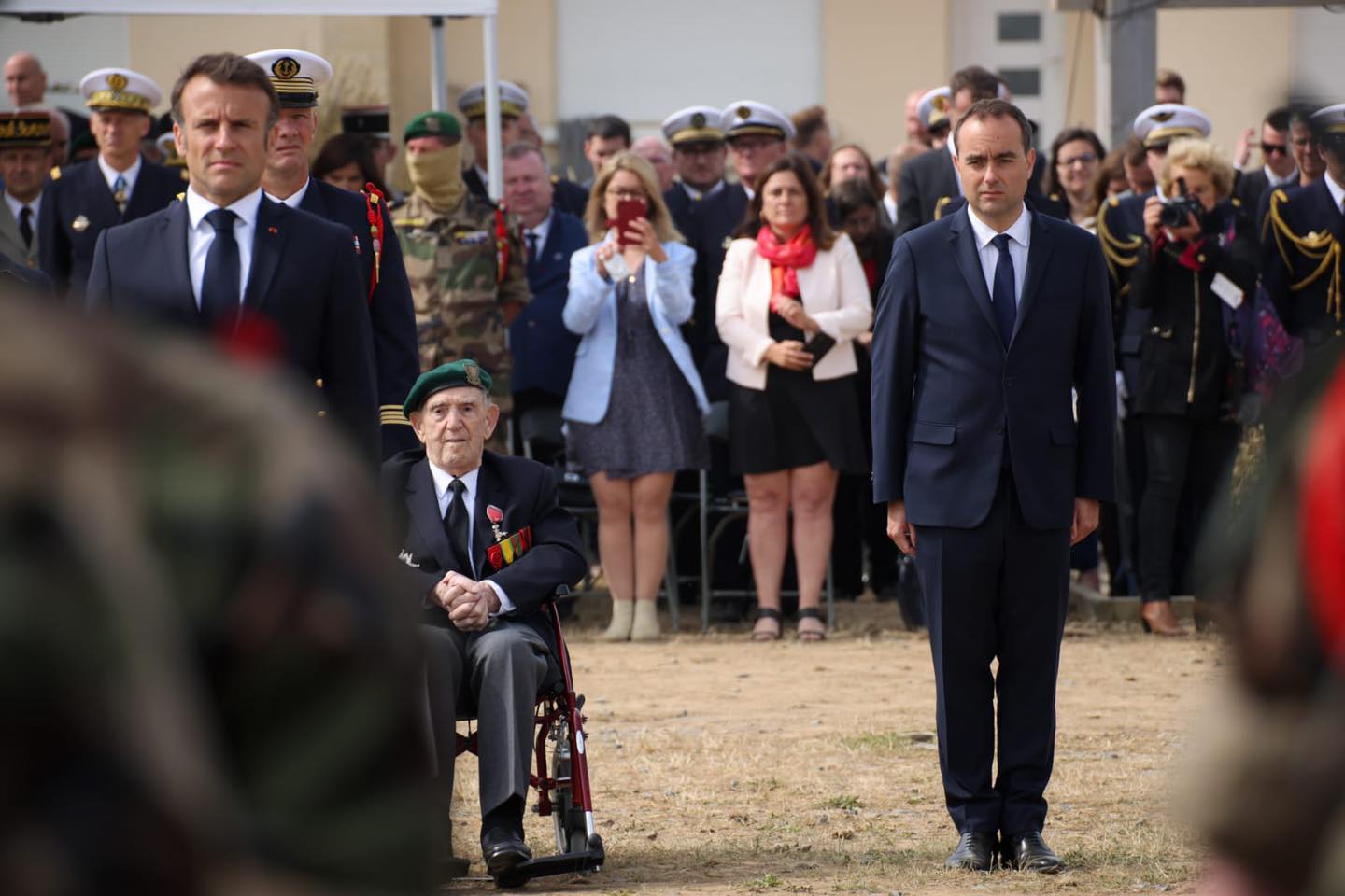Președintele Emmanuel Macron numește din nou pe Sebastien Lecornu în funcția de premier, reafirmându-i încrederea după o criză politică de cinci zile cauzată de demisia neașteptată a acestuia la Paris