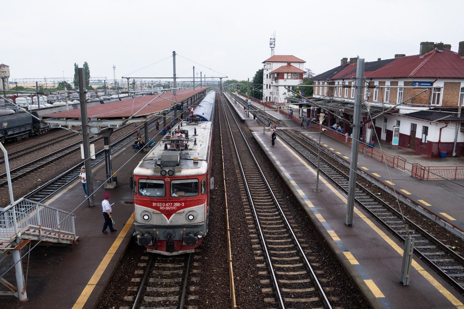 Știre de ultimă oră: Locomotivele electrice ale CFR Călători au fost suspendate pe rețeaua CFR.