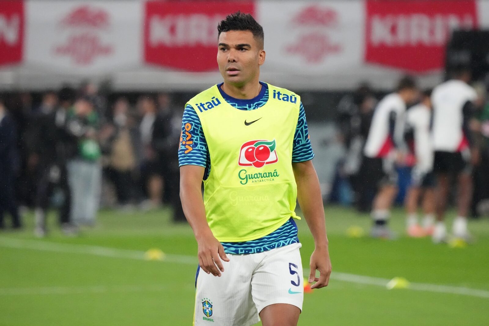 Casemiro și Matheus Cunha, în prim-plan, în cadrul înfrângerii Braziliei cu 3-2 în fața Japoniei.
