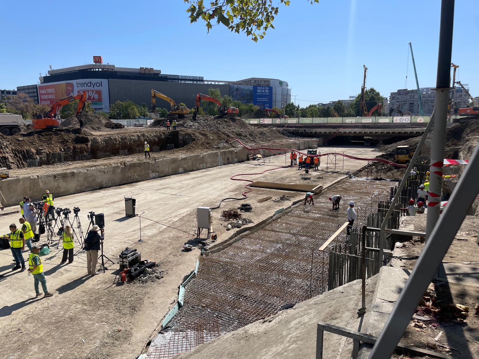 Începând de luni, 6 octombrie, vor fi instituite restricții temporare de trafic în zona centrală a Capitalei pentru realizarea lucrărilor la planșeul Unirii