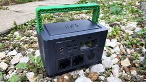 Recenzie: Stația Schneider PPS330 și panoul solar OffGrid PSP100