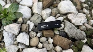 Review ADATA SC610: Stick USB rapid cu 1TB și 13 grame, pentru 2025