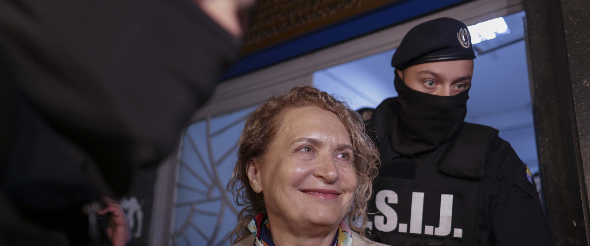 INSTANT_DNA_MILITAR_00_Octav_Ganea.jpg