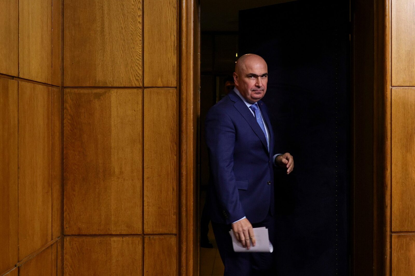 Liderul PSD Iași îl critică pe premierul Bolojan pentru lipsa de implicare în dezvoltarea Moldovei, acuzându-l că evită regiunea atât prin discurs, acțiuni și fonduri, și că nu are un plan concret de dezvoltare pentru zonă