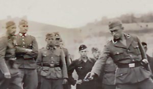 Inteligența artificială găsește ofițerul nazist din faimoasa fotografie a Holocaustului, după 80 de ani