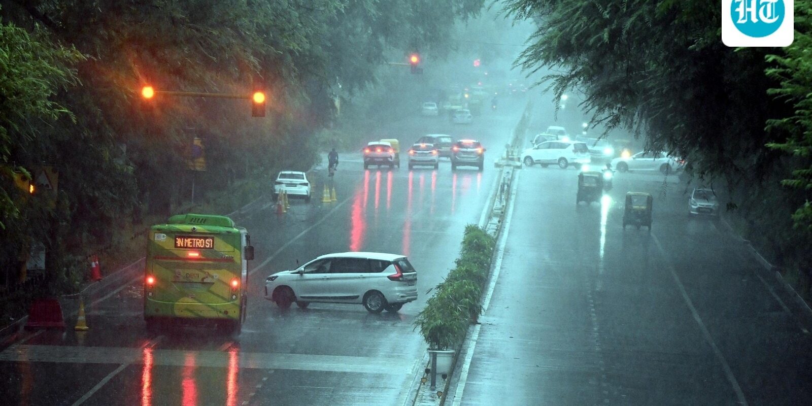 Amid Dussehra celebrations, IMD issues rain, thunderstorm alert for Delhi