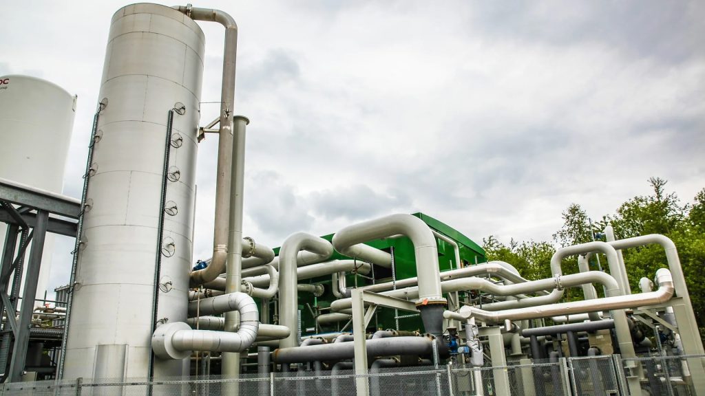 Instalatia-prototip-Highview-Power-a-folosit-cu-succes-aer-lichid-pentru-stocarea-energiei.jpg